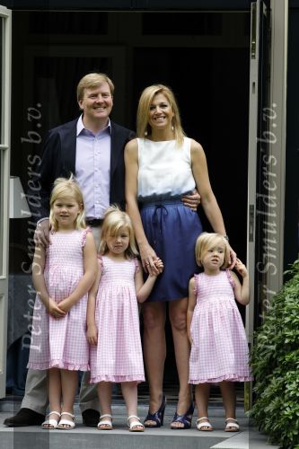 Wassernaar 5 juni 2010
Fotouurtje met Prinses Maxima Amalia Alexia Ariane en Prins Willem Alexander in de tuin van hun huis op de Horsten.
Peter Smulders bv