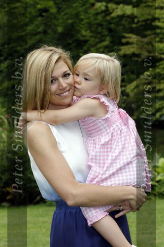 Wassernaar 5 juni 2010
Fotouurtje met Prinses Maxima Amalia Alexia Ariane en Prins Willem Alexander in de tuin van hun huis op de Horsten.
Peter Smulders bv