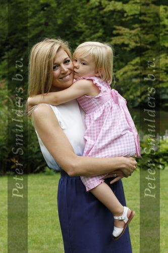 Wassernaar 5 juni 2010
Fotouurtje met Prinses Maxima Amalia Alexia Ariane en Prins Willem Alexander in de tuin van hun huis op de Horsten.
Peter Smulders bv