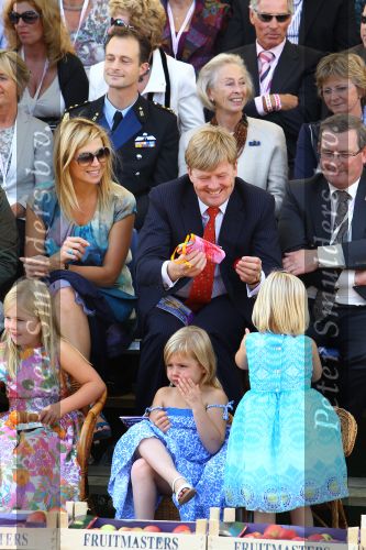 Tiel, 11 September 2010
50e maal FruitCorso met als gasten
Prins Willem Alexander, Prinses Maxima, Prinses Amalia, Prinses Alexia en Prinses Ariane
Foto Peter Smulders BV