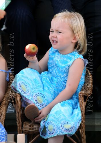 Tiel, 11 September 2010
50e maal FruitCorso met als gasten
Prins Willem Alexander, Prinses Maxima, Prinses Amalia, Prinses Alexia en Prinses Ariane
Foto Peter Smulders BV