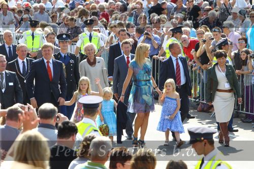 Tiel, 11 September 2010
50e maal FruitCorso met als gasten
Prins Willem Alexander, Prinses Maxima, Prinses Amalia, Prinses Alexia en Prinses Ariane
Foto Peter Smulders BV
