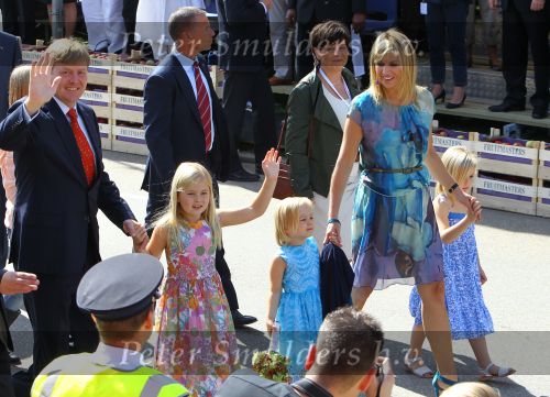 Tiel, 11 September 2010
50e maal FruitCorso met als gasten
Prins Willem Alexander, Prinses Maxima, Prinses Amalia, Prinses Alexia en Prinses Ariane
Foto Peter Smulders BV