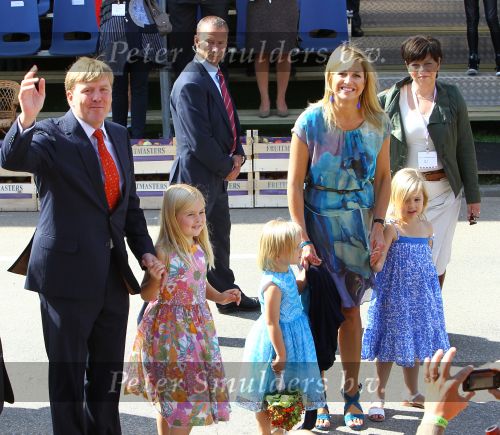 Tiel, 11 September 2010
50e maal FruitCorso met als gasten
Prins Willem Alexander, Prinses Maxima, Prinses Amalia, Prinses Alexia en Prinses Ariane
Foto Peter Smulders BV