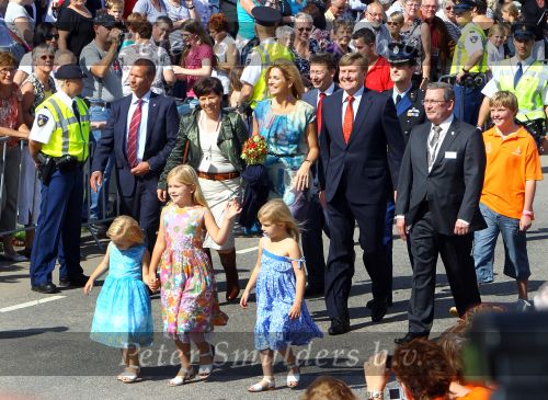 Tiel, 11 September 2010
50e maal FruitCorso met als gasten
Prins Willem Alexander, Prinses Maxima, Prinses Amalia, Prinses Alexia en Prinses Ariane
Foto Peter Smulders BV