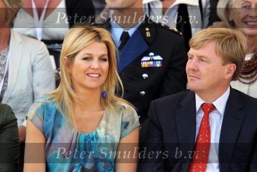 Tiel, 11 September 2010
50e maal FruitCorso met als gasten
Prins Willem Alexander, Prinses Maxima, Prinses Amalia, Prinses Alexia en Prinses Ariane
Foto Peter Smulders BV