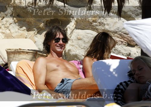 Ibiza 15 juli 2010
Rick Engelkes met zijn oudste dochter op vakantie op ibiza.
Peter Smulders bv