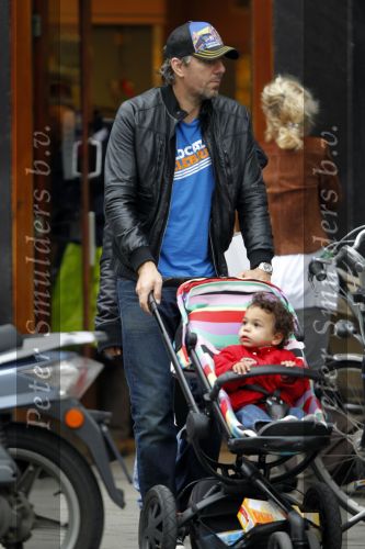 Amsterdam 15 september 2010
Ruud en Aafke de Wild met hun zoon Johnny aan het winkelen.
Peter Smulders bv
