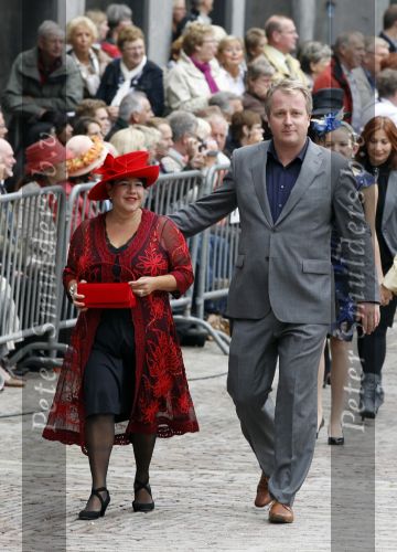 Den Haag 21 september 2010
Prinsjesdag 2010 op het binnenhof en bij paleis Noordeinde. Sharon Dijksma met man
Peter Smulders bv