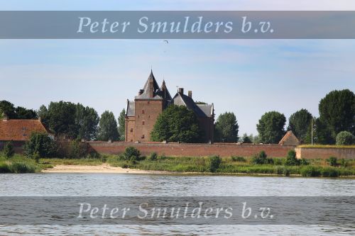 Poederoijen, 4 Juli 2010
Slot Loevestein
Foto Peter Smulders Bv
