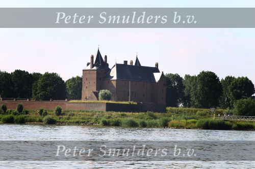 Poederoijen, 4 Juli 2010
Slot Loevestein
Foto Peter Smulders Bv