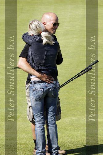 Brasschaat 24 juli 2010
Stacey Rookhuizen met haar nieuwe vriend Christoph op de golfbaan.
Peter Smulders bv