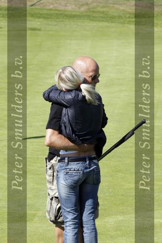 Brasschaat 24 juli 2010
Stacey Rookhuizen met haar nieuwe vriend Christoph op de golfbaan.
Peter Smulders bv
