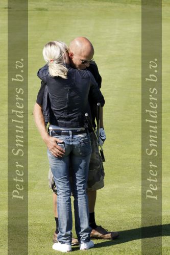 Brasschaat 24 juli 2010
Stacey Rookhuizen met haar nieuwe vriend Christoph op de golfbaan.
Peter Smulders bv