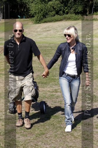 Brasschaat 24 juli 2010
Stacey Rookhuizen met haar nieuwe vriend Christoph op de golfbaan.
Peter Smulders bv