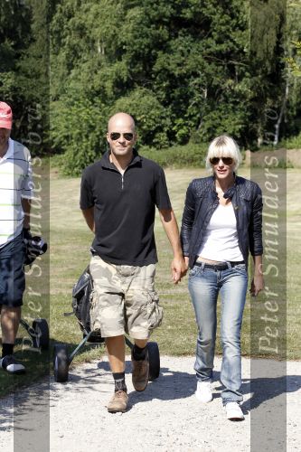 Brasschaat 24 juli 2010
Stacey Rookhuizen met haar nieuwe vriend Christoph op de golfbaan.
Peter Smulders bv