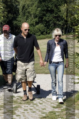 Brasschaat 24 juli 2010
Stacey Rookhuizen met haar nieuwe vriend Christoph op de golfbaan.
Peter Smulders bv