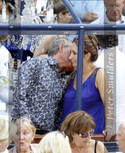 Amsterdam 10 juli 2010
Susan Frequin heeft het erg gezellig met Frank Wentink tijdens het Keizersgrachtconcert.
Peter Smulders bv