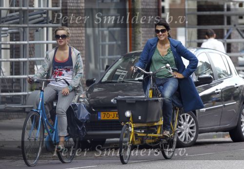 Amsterdam 24 augustus 2010
Susan Visser met dochter op de fiets.
Peter Smulders bv