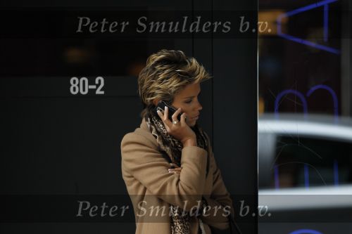 Amsterdam 7 september 2010
Sylvie v d Vaart met gsm (blackberry) op de pc hooftstraat.
Peter Smulders bv
