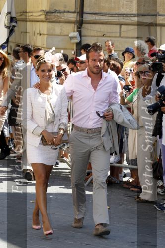 Sienna 17 juli 2010
Yolanthe Cabau v Kasbergen en Wesley Sneijder trouwen in Italie. Rafael en Sylvie v d Vaart
Peter Smulders bv
