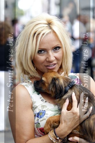 Amsterdam 22 augustus 2010
Grazia PC Catwalk op de pc hooftstraat. Tatjana met hondje
Peter Smulders bv