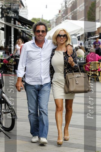 Amsterdam 25 augustus 2010
Tatjana met vriend Ronnie Rosenbaum op de pc hooftstraat.
Peter Smulders bv