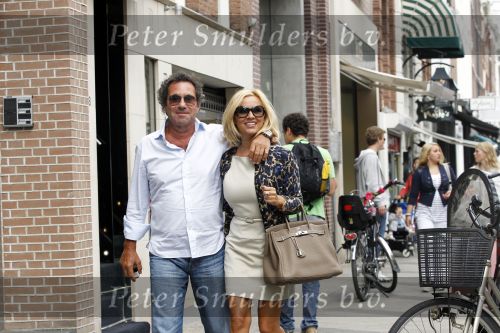 Amsterdam 25 augustus 2010
Tatjana met vriend Ronnie Rosenbaum op de pc hooftstraat.
Peter Smulders bv
