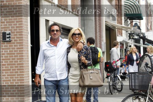 Amsterdam 25 augustus 2010
Tatjana met vriend Ronnie Rosenbaum op de pc hooftstraat.
Peter Smulders bv
