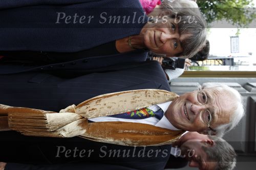 Amsterdam 1 augustus 2010
Premiere Crazy Shopping in carre. Theo heuft met partner
Peter Smulders bv