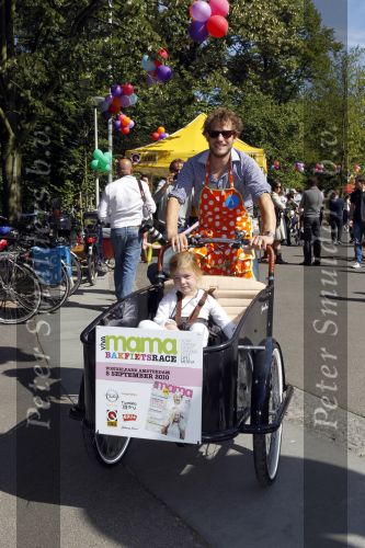 Amsterdam 5 september 2010
Bakfietsenrace georganiseerd door Viva Mama in het vondelpark.
Peter Smulders bv