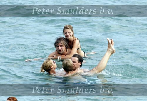 Ibiza 12 juli 2010
Victor Reinier met zijn dochter op vakantie op ibiza.
Peter Smulders bv