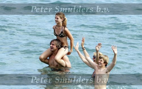 Ibiza 12 juli 2010
Victor Reinier met zijn dochter op vakantie op ibiza.
Peter Smulders bv
