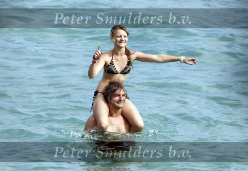 Ibiza 12 juli 2010
Victor Reinier met zijn dochter op vakantie op ibiza.
Peter Smulders bv
