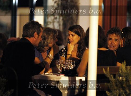 Ibiza 28 juli 2010
Victor Reinier met zijn nieuwe vriendin en vrienden aan het eten bij de italiaaan.
Peter Smulders bv