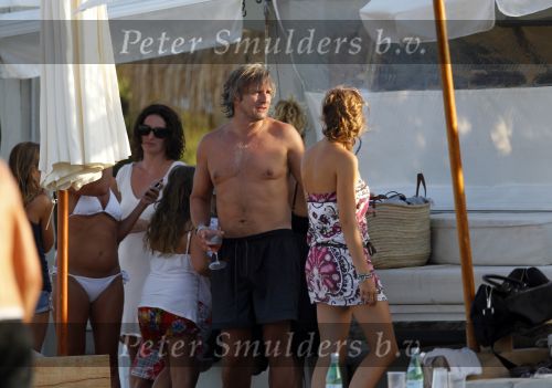 Ibiza 29 juli 2010
Victor Reinier met vriendin op vakantie op ibiza.
Peter Smulders bv