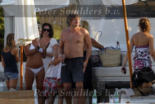 Ibiza 29 juli 2010
Victor Reinier met vriendin op vakantie op ibiza.
Peter Smulders bv