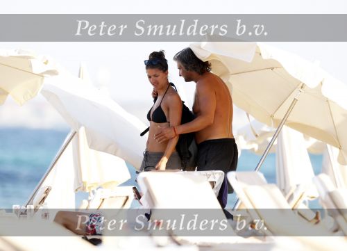 Ibiza 29 juli 2010
Victor Reinier met vriendin op vakantie op ibiza.
Peter Smulders bv
