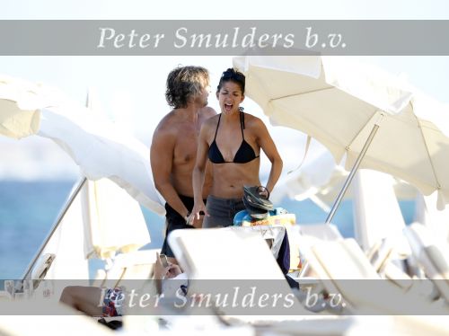 Ibiza 29 juli 2010
Victor Reinier met vriendin op vakantie op ibiza.
Peter Smulders bv