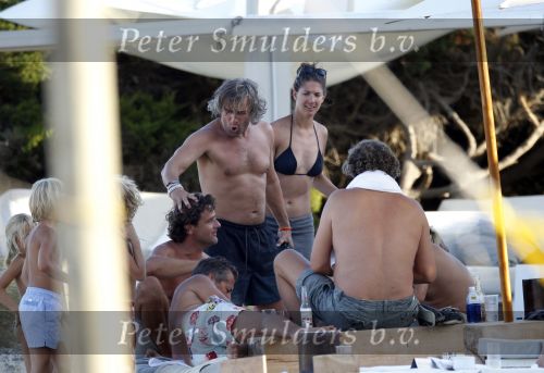 Ibiza 29 juli 2010
Victor Reinier met vriendin op vakantie op ibiza.
Peter Smulders bv