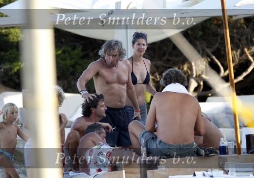Ibiza 29 juli 2010
Victor Reinier met vriendin op vakantie op ibiza.
Peter Smulders bv