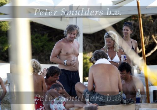 Ibiza 29 juli 2010
Victor Reinier met vriendin op vakantie op ibiza.
Peter Smulders bv