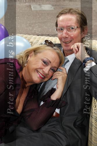 Amsterdam 13 september 2010
Presentatie modemeisjes met een missie met Cristina Curry Josh Veldhuizen Maria Taylor en Tamara Elbaz bij Players. Viola Holt met haar man Peter
Peter Smulders bv
