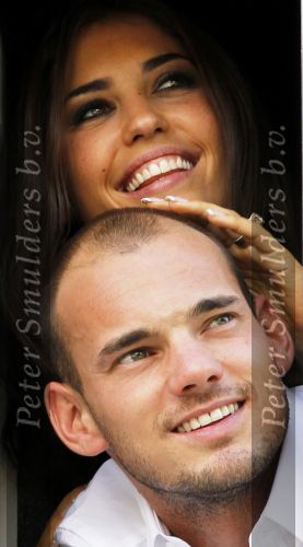 Nieuwegein 4 september 2010
4e verjaardag van Jessey Sneijder bij Will\'s restaurant. Wesley Sneijder en Yolanthe Sneijder Cabau waren natuurlijk aanwezig.
Peter Smulders bv