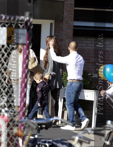 Nieuwegein 4 september 2010
4e verjaardag van Jessey Sneijder bij Will\'s restaurant. Wesley Sneijder en Yolanthe Sneijder Cabau waren natuurlijk aanwezig.
Peter Smulders bv