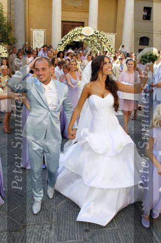 Sienna 17 juli 2010
Yolanthe Cabau v Kasbergen en Wesley Sneijder trouwen in Italie.
Peter Smulders bv