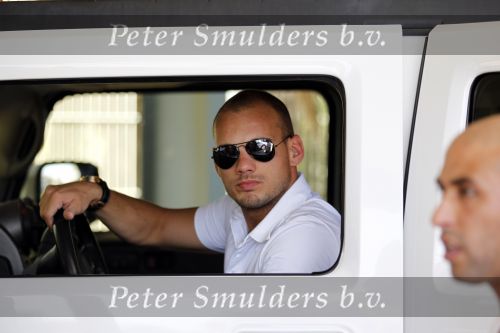 Ibiza 27 juli 2010
Wesley Sneijder en Yolanthe Cabau Sneijder arriveren met vrienden op ibiza voor het tweede gedeelte van hun huwelijksreis.
Peter Smulders bv