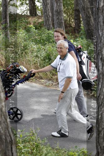 Wassenaar 5 juli 2010
Golfwedstrijd op de Haagsche golfclub voor het goede doel. Wilbert Gieske met Jeroen Rietbergen
Peter Smulders bv