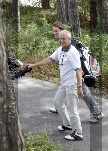 Wassenaar 5 juli 2010
Golfwedstrijd op de Haagsche golfclub voor het goede doel. Wilbert Gieske met Jeroen Rietbergen
Peter Smulders bv