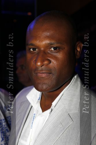 Amsterdam 1 juli 2010
Presentatie nieuwe Samsung telefoon in Club air. Winston Bogarde
Peter Smulders bv